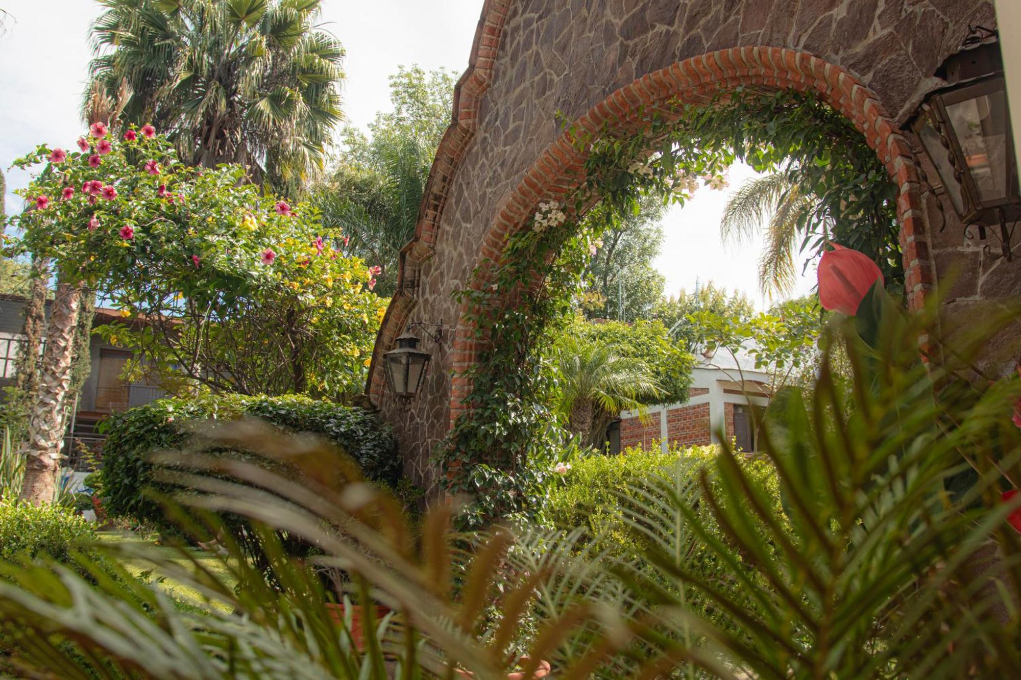Hotel El Dorado - Cerca De Chapala Y Del Aeropuerto Ixtlahuacán de los Membrillos 외부 사진